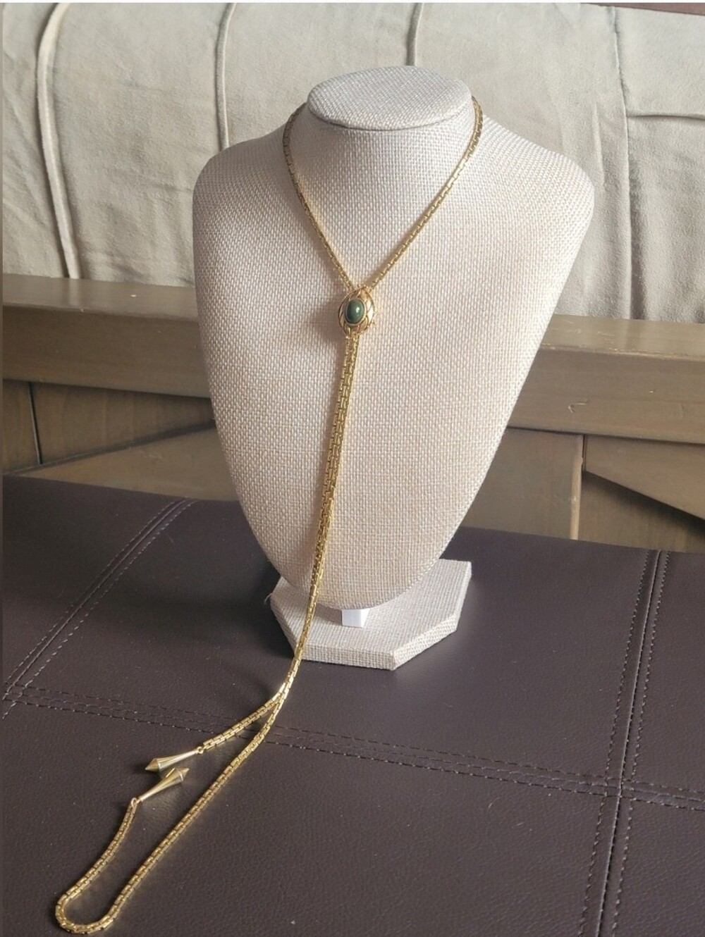 SARAH COVENTRY 1970s Gold Lariet Necklace